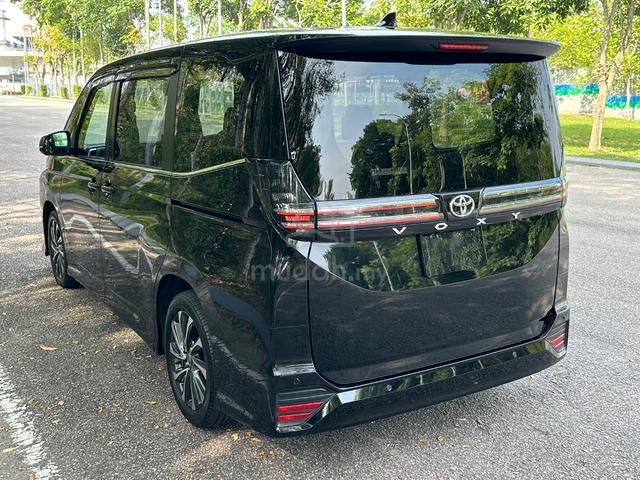 2022 Toyota Voxy 2.0 S-Z HIGH SPEC✅ 9k KM Mileage✅ - 4