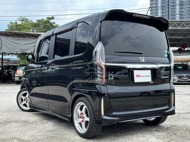 Honda N BOX 0.7 CUSTOM GL TURBO Power door - 2