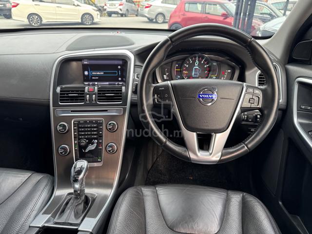 Volvo XC60 2.0 T5 (A) Reg 17 Turbo Push Start P/B - 5