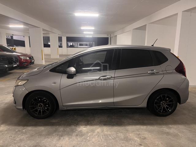 2017 Honda JAZZ 1.5 S (A) - 4