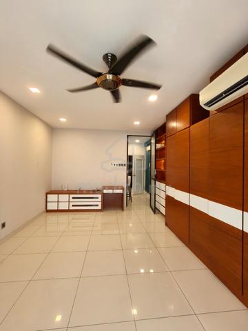 Prima Regency 1