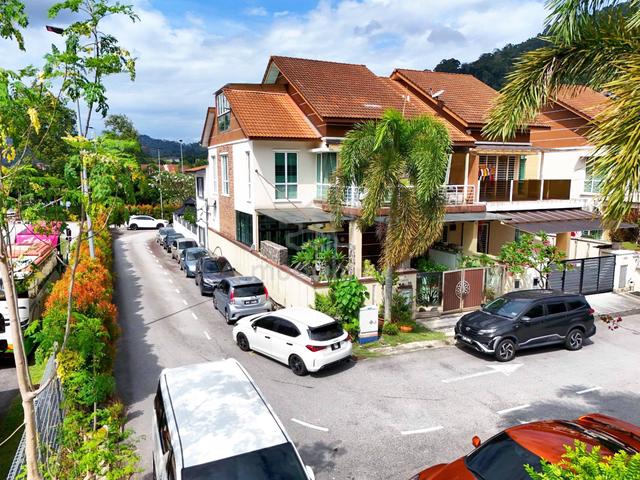 FULLY RENOVATED CORNER UNIT Semi-D @ Ampang Saujana , Selangor 1
