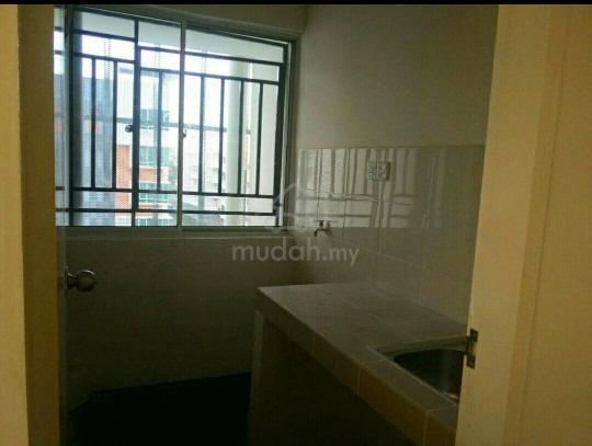 University Utama Condominium 1