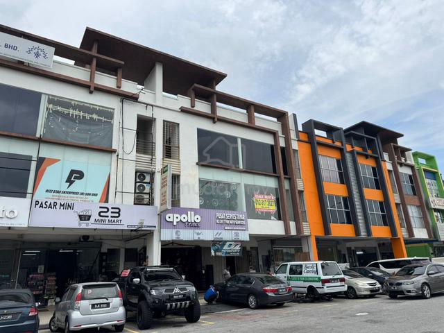 Klang Batu Belah shoplot 3 sty shop facing main road freehold 1