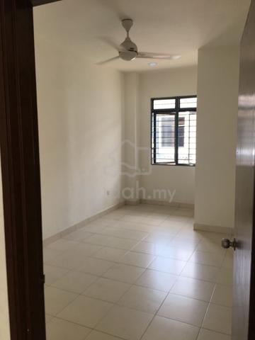 Jalan Gelang New Area Bandar Puteri Klang 20x75 Double Storey House 1