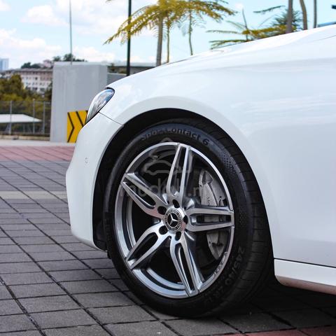 CLEARANCE SALE!! 2018 Mercedes Benz E200 2.0 AMG - 4