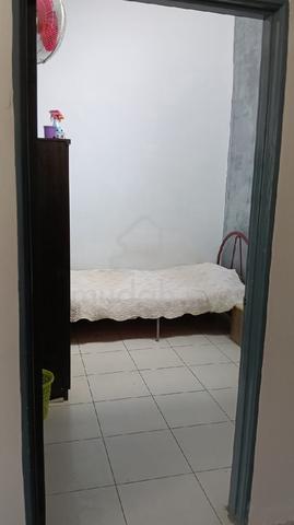 Bilik untuk disewa di Taman Nakhoda, Telok Panglima Garang. 1
