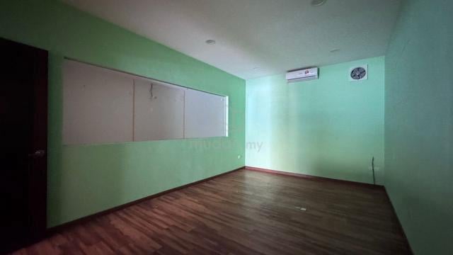 Nusa Bestari 3Storey Shoplot Renovated Unit @ Jalan Bestari 8/x 1