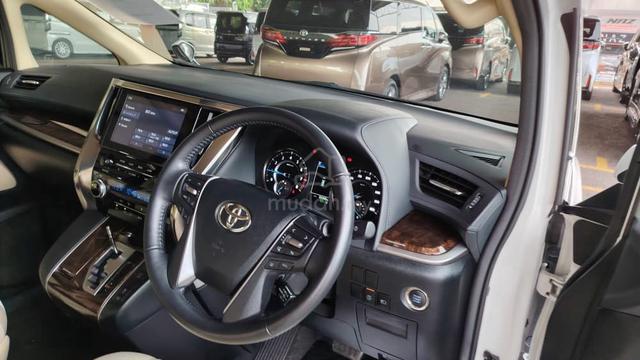 2021 Toyota ALPHARD 2.5 8 Seater - 5