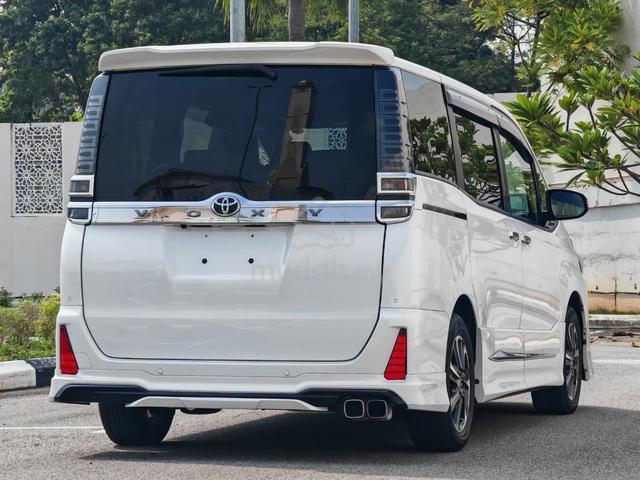 2020 Toyota VOXY 2.0 ZS KIRAMEKI II (A) - 2