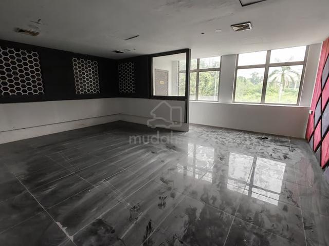 Puchong Bandar Puteri 1st Floor Office to Let 1