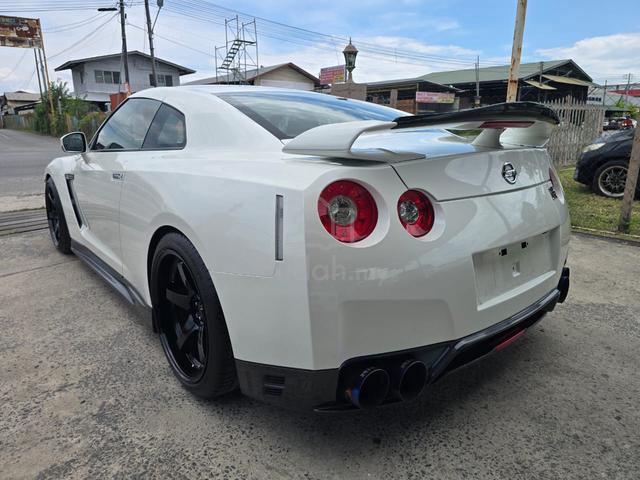 2011 Nissan GTR R35 - 5