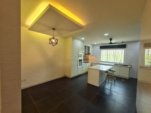 Fully Renovated Partial Furnished Double Storey Terrace TTDI Grove 2 L 5