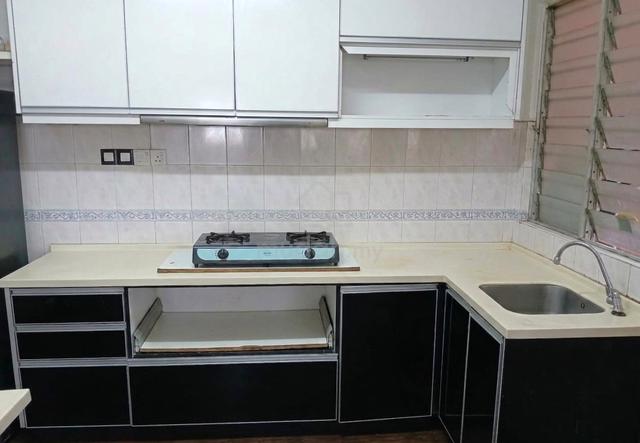 Sri Mekar Apartment 1