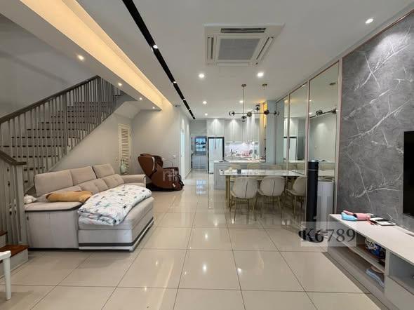 Setia Alam Utama 2 2.5 Storey Renovated Move In Condition Best Buy 1
