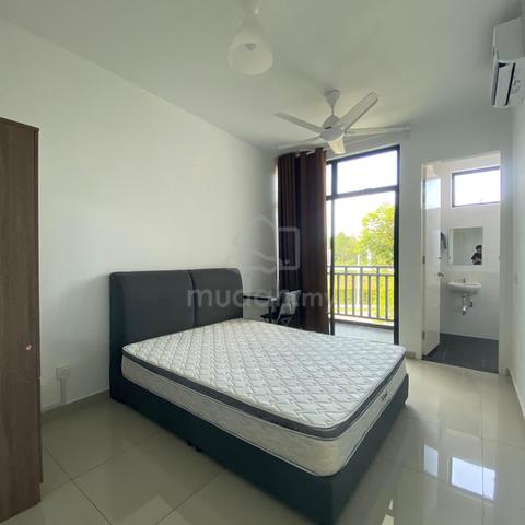 Eco Tropics Balcony Bedroom For Rent Garden View 1