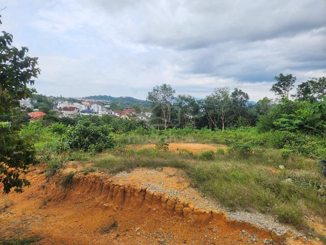 For Sale, Freehold land overlooking Lavender Heights, Seremban 1