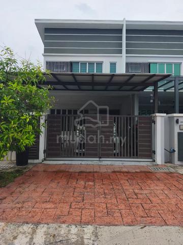 Corner Lot Putra heights 1