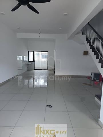 Basic Unit!! 20x75 4R3B Lyra Bukit Raja 2Sty House Klang 1