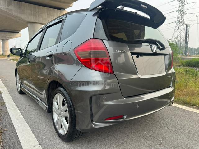 Honda Jazz Fit Cbu Import 5 Speed Paddle Shift - 2