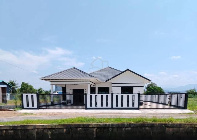 Petagas Landed House with NT Land 1
