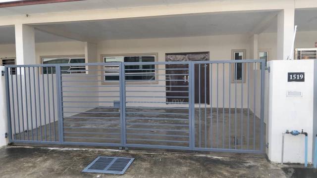 Double Storey Terrace House Rental at Kin Link Villa Miri 1