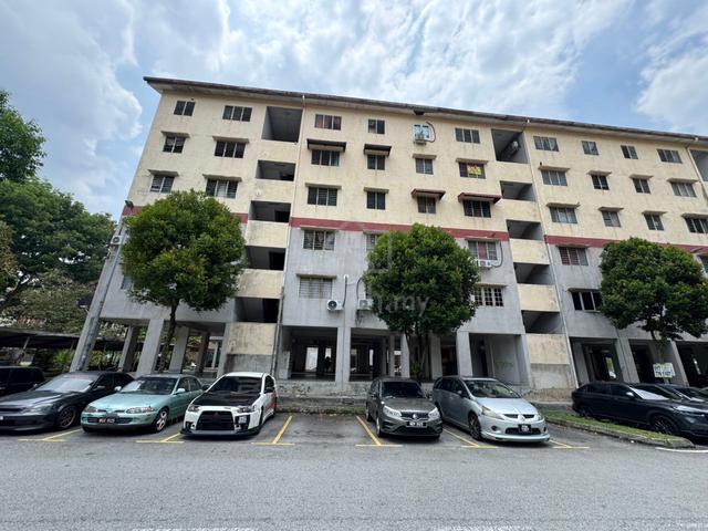 Flat PKNS Seksyen 7 Shah Alam 1