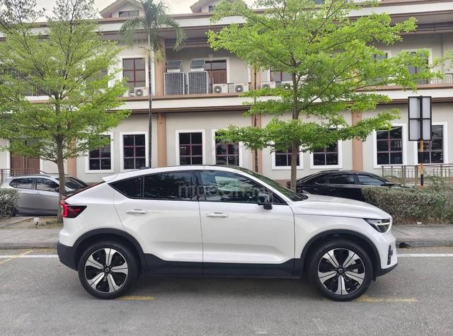 2022 Volvo C40 RECHARGE (A) - 5