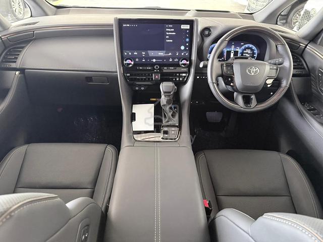 2025 Toyota ALPHARD 2.5 Z SSTEP LOW MILEGE GRADE 5 - 5