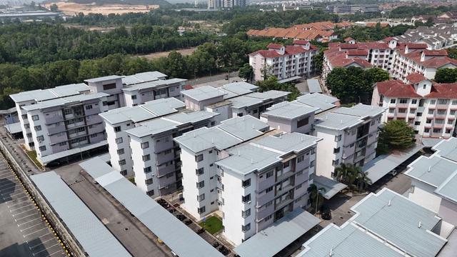 D'Camelia Court 1