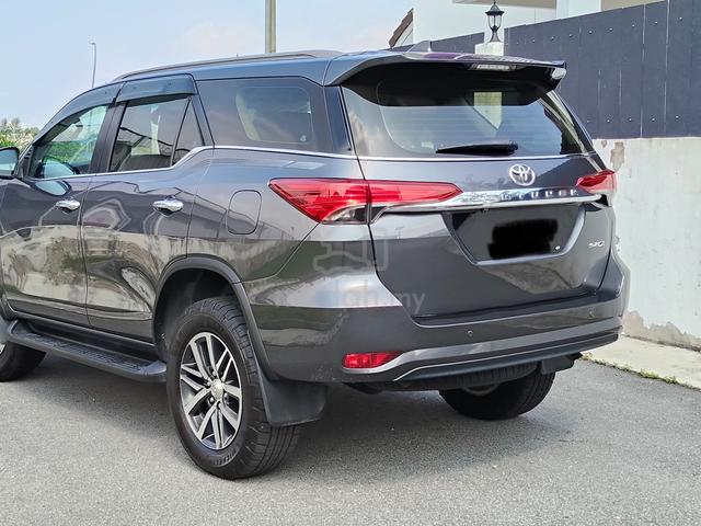 2017 Toyota FORTUNER 2.7 SRZ 4X4 Low Mileage 55k - 4