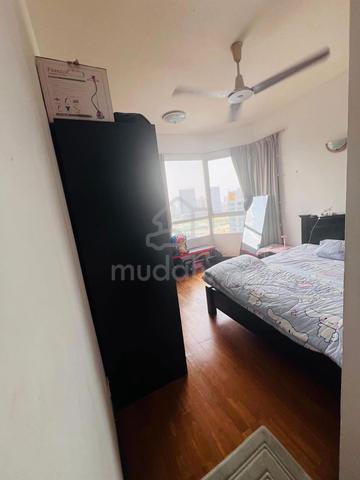 Master bedroom with bathroom attached 1
