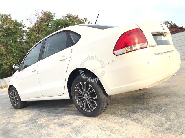 Volkswagen POLO SEDAN 1.6(A)NEW FACELIFT/FULL SPEC - 4