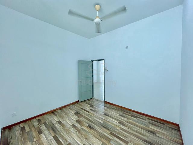 Teluk Tempoyak Semi D 1