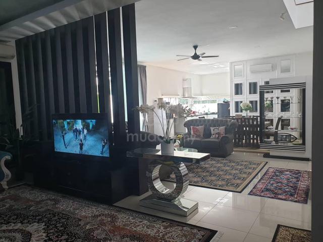 2 sty semi-D cyberjaya |fully furnished|fully renovated car park 6 car 1