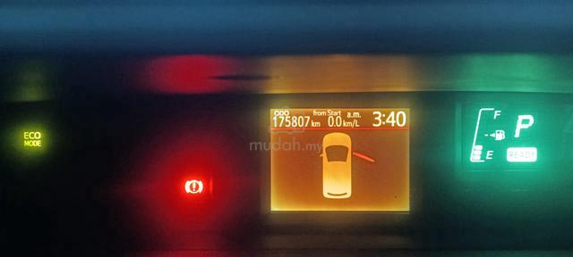 2012 Toyota PRIUS C 1.5 (HYBRID) (A) - 4