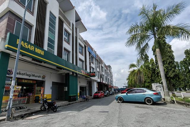 Tenanted 2 Combining 4 Storey Shoplot Simpang Kuala Alor Setar - Sale 1