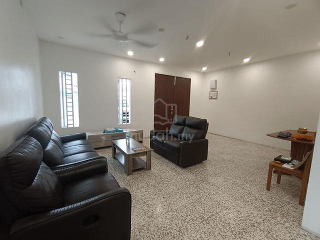 Taman Perwira 2 Storey Semi- D @ Telur Air Tawar, Butterworth For RENT 1