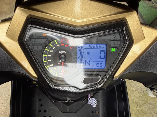 FOR SALE: SYM VF3i 185 PRO ABS (2021) | BLACK GOLD - photo 4 of 6
