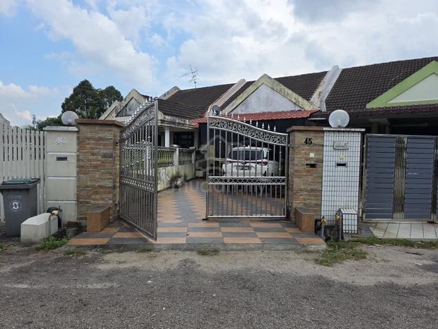 Untuk dijual single storey house jalan rumbia taman daya johor 1