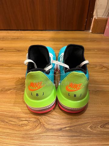 Nike LeBron 16 low - photo 3 of 5