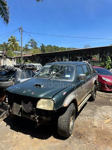 2005 Mitsubishi STORM 2.5 GLX (M) - 3