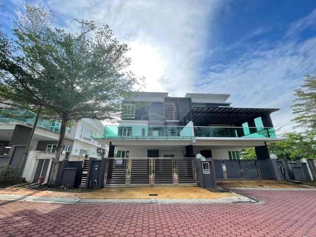 [NEW WITH LIFT & PANAS PAGI] Semi-D 2.5storey Mahkota Height, Kuantan 1