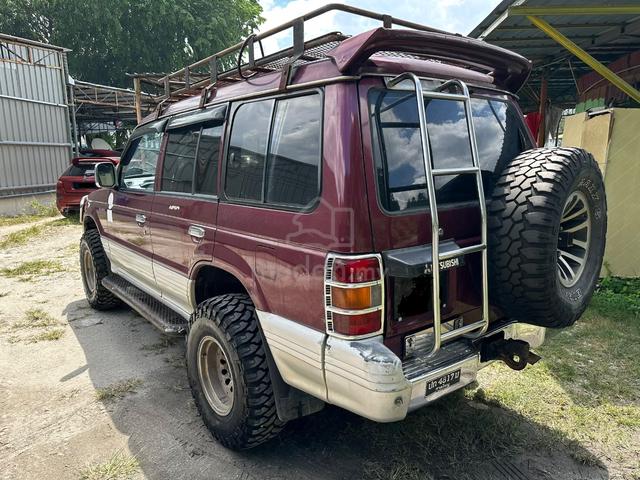 1997 Mitsubishi PAJERO 2.5 (M) - 3