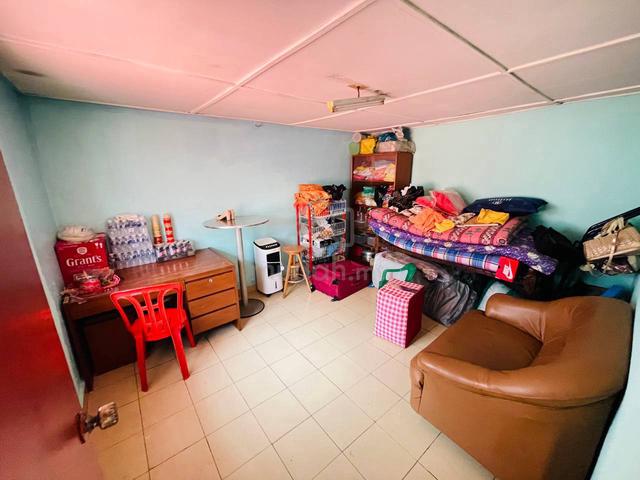 Air panas , 1800sf , 4r2b , partially furnished , setapak 3