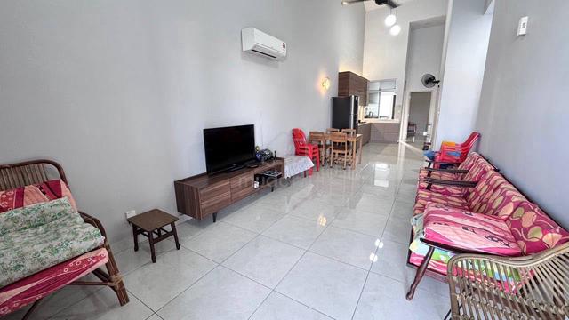 impian emas single storey house full furniture  guard &gated for rent 1