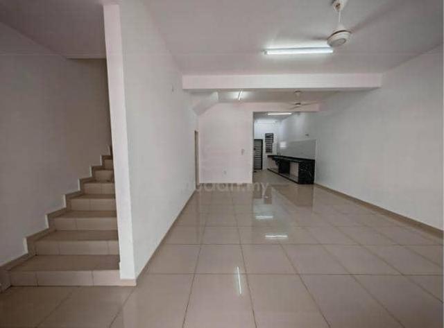For Rent Double Storey House Tiara Sendayan Basic Unit 1
