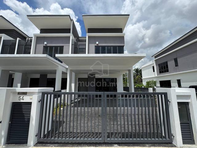 25’X70’, 4R4B End Lot 2 Storey Lena Residence Alam Impian, Shah Alam 1