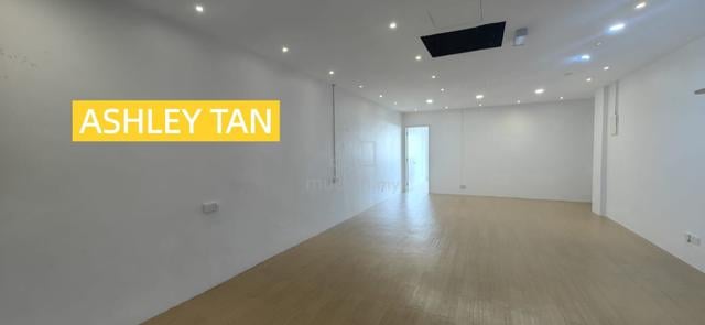RENOVATED 1st Floor Shop Office 1238sf Sunway Wellesley BM Showroom 1