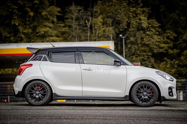 2025 Suzuki SWIFT 1.4 SPORT FINAL EDITION gred 5A - 5